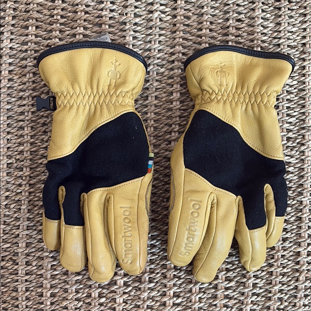 Smartwool Yellow and Black Outdoor Gloves